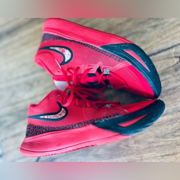 Nike Kyrie Flytrap 6 Low University Red size 9.5 men’s - Picture 2 of 10